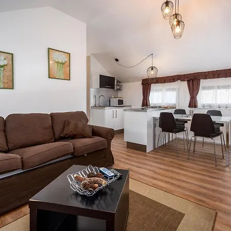 Katoro Apartman Umag